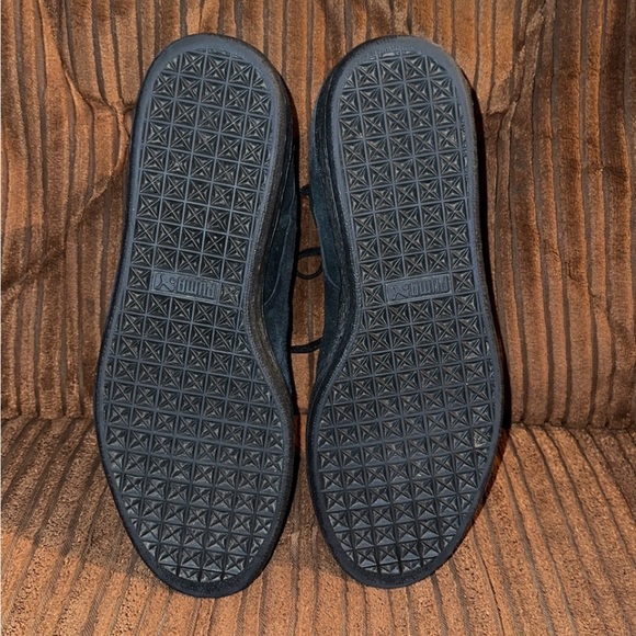 Men’s Puma Suede Shoes - Picture 4 of 6